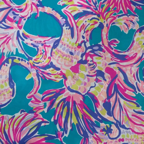 🦄VERY HTF Lilly Pulitzer🦄 - Lettie Top - Picture 4 of 16